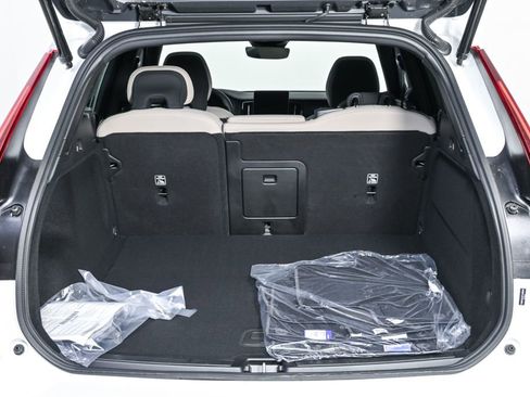 New 2026 Volvo XC60 B5 Core AWD/4WD image 28