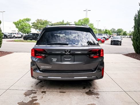 New 2026 Honda Odyssey EX-L image 9