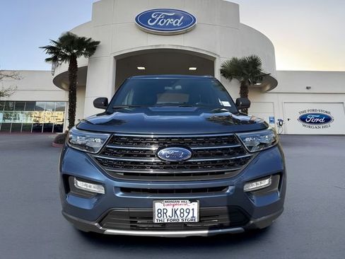 Certified 2020 Ford Explorer XLT AWD/4WD image 3
