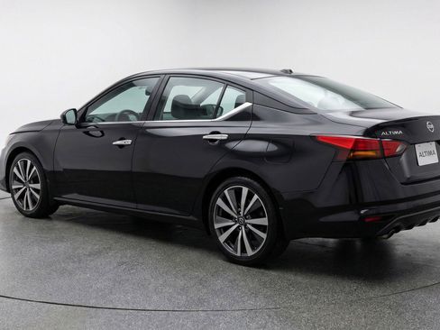 Used 2025 Nissan Altima 2.5 SV image 6