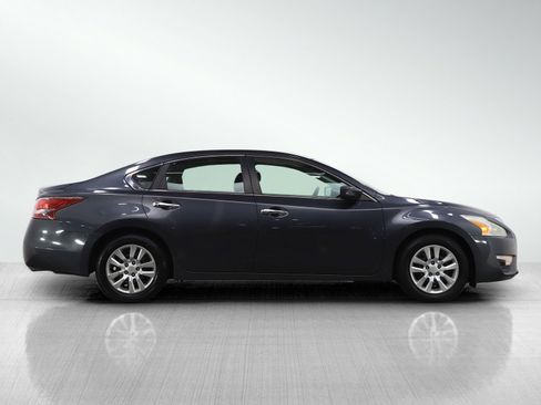 Used 2013 Nissan Altima 2.5 S FWD image 6