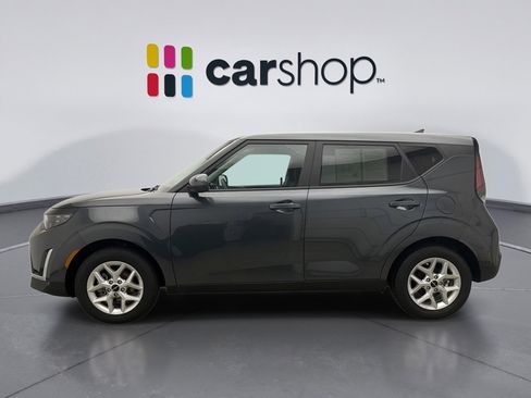 Used 2025 Kia Soul LX w/ LX Technology Package FWD image 2