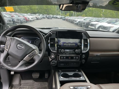 Used 2023 Nissan Titan Platinum Reserve w/ Moonroof Package AWD/4WD image 11