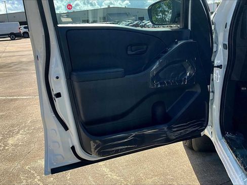 New 2026 Nissan Frontier SV image 16