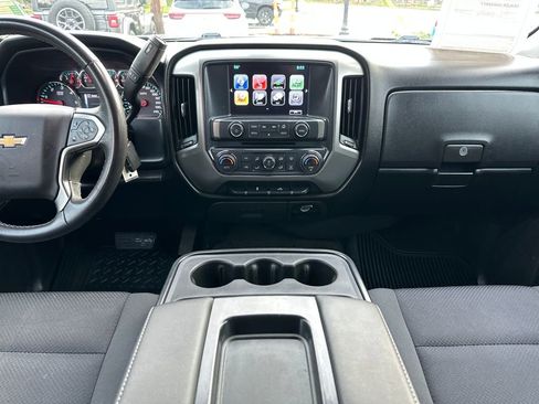 Used 2018 Chevrolet Silverado 1500 LT w/ LT Eassist Package image 17