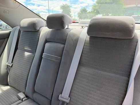 Used 2005 Toyota Camry FWD image 18