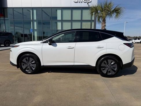 Used 2025 Nissan Murano SL image 2