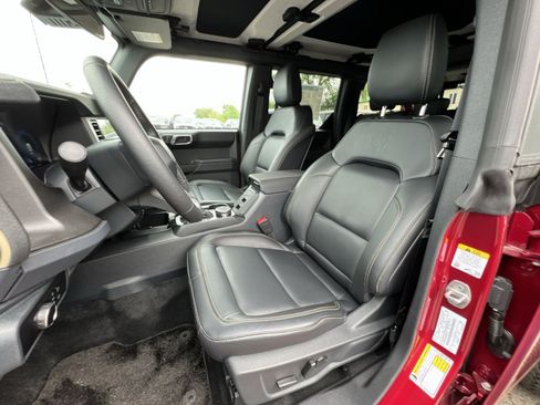 New 2025 Ford Bronco Badlands w/ Sasquatch Package AWD/4WD image 21