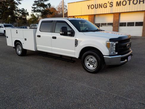 Used 2019 Ford F350 XL w/ Power Equipment Group RWD image 8