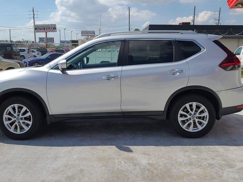 Used 2018 Nissan Rogue SV w/ Premium Package AWD/4WD image 5