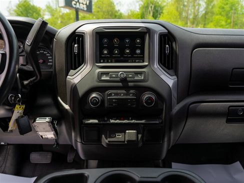 Used 2021 Chevrolet Silverado 1500 Custom Trail Boss AWD/4WD image 29
