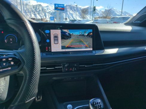 Used 2022 Volkswagen Golf R image 29