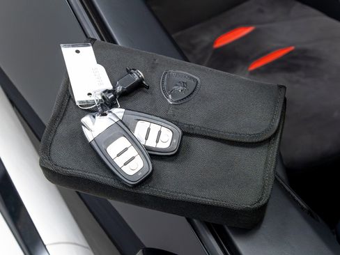 Used 2020 Lamborghini Huracan EVO AWD/4WD image 82