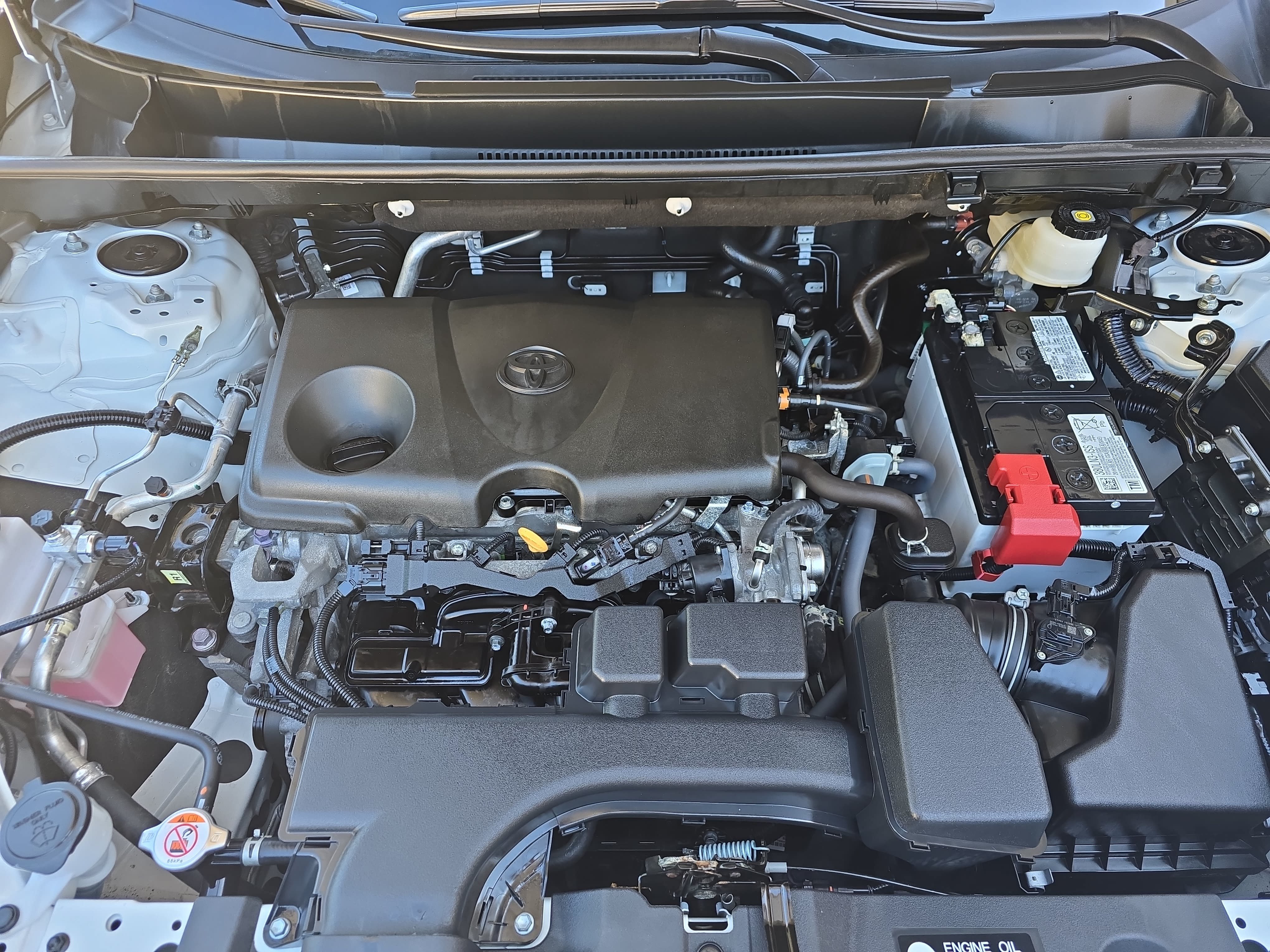 Used 2025 Toyota RAV4 XLE FWD image 31