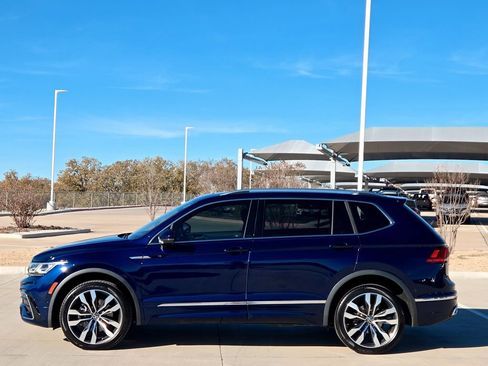 Used 2022 Volkswagen Tiguan SEL R-Line AWD/4WD image 4