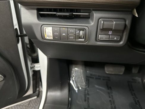 Used 2025 GMC Sierra EV Denali AWD/4WD image 35