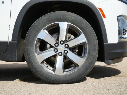 Used 2023 Chevrolet Traverse LT w/ LT Premium Package image 10