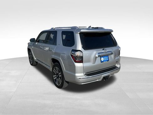 Used 2022 Toyota 4Runner Limited AWD/4WD image 4