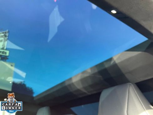 Used 2024 Tesla Cybertruck AWD Crew Cab image 32