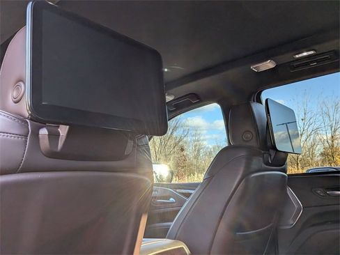 Certified 2023 Cadillac Escalade Sport Platinum w/ LPO, ONYX Package image 25