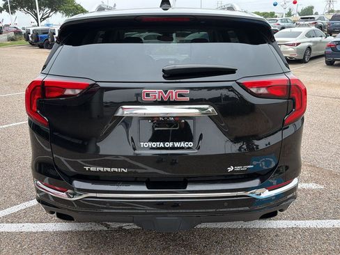 Used 2019 GMC Terrain Denali w/ Advanced Safety Package FWD image 4