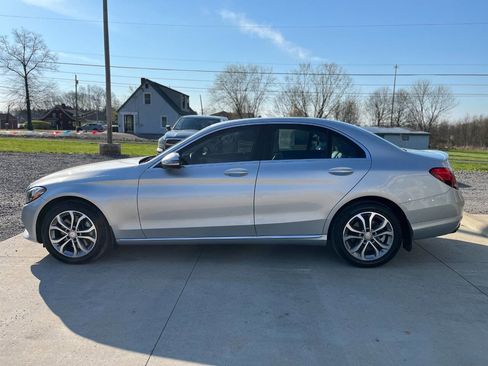 Used 2016 Mercedes-Benz C 300 4MATIC Sedan image 4