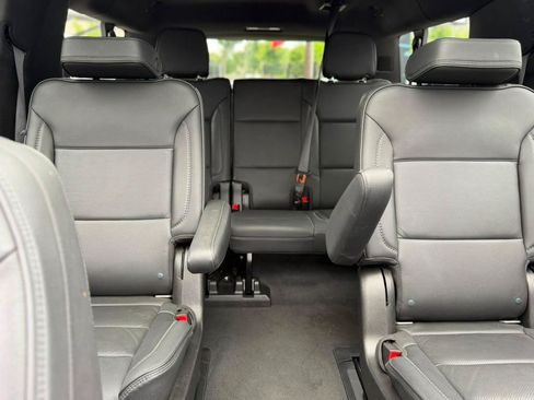 Used 2021 GMC Yukon XL Denali w/ Denali Premium Package AWD/4WD image 20
