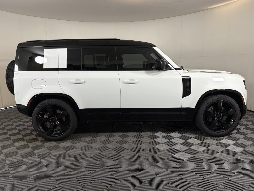 New 2026 Land Rover Defender 110 X-Dynamic SE AWD/4WD image 8