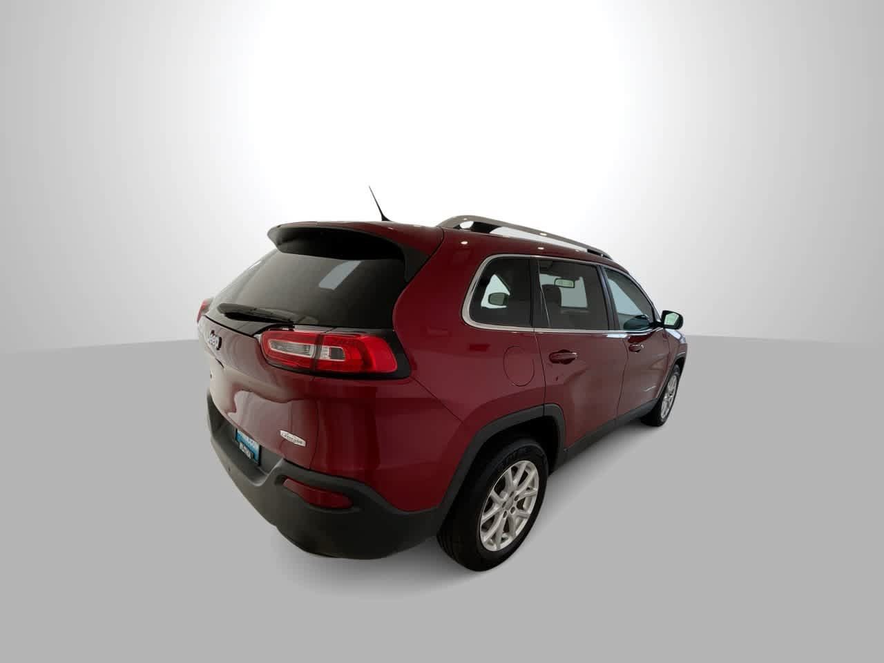 Used 2017 Jeep Cherokee Latitude w/ Comfort & Sound Group AWD/4WD image 8