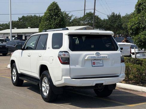 Certified 2024 Toyota 4Runner SR5 Premium AWD/4WD image 5