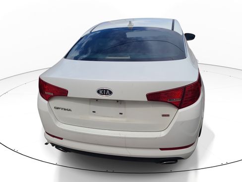 Used 2011 Kia Optima LX w/ Convenience Pkg FWD image 8