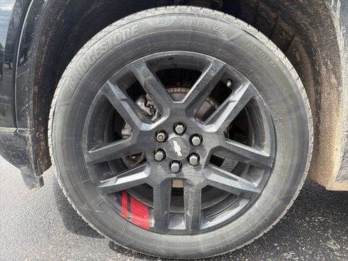 Used 2021 Chevrolet Traverse Premier w/ Redline Edition image 9