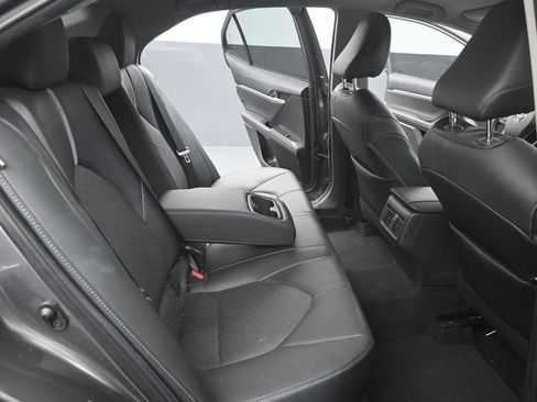 Used 2021 Toyota Camry XSE FWD image 23