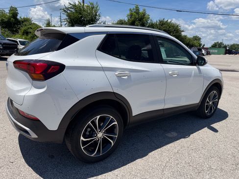 Used 2023 Buick Encore GX Select w/ Safety Package II FWD image 7