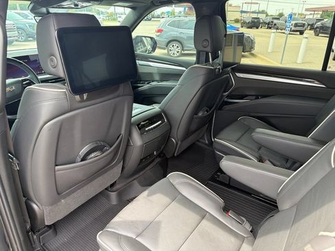 Used 2025 Cadillac Escalade ESV Premium Luxury w/ LPO, Floor Liner Package AWD/4WD image 14