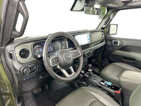 Used 2024 Jeep Wrangler High Altitude AWD/4WD image 9