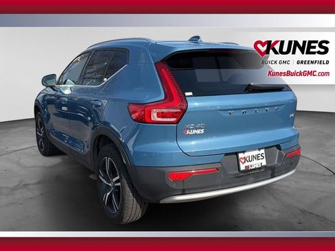 Used 2024 Volvo XC40 B5 Core AWD/4WD image 8