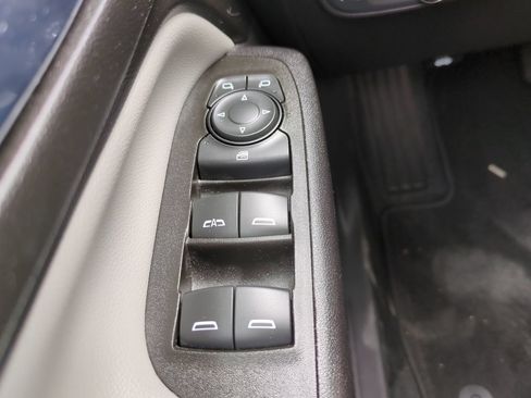 Used 2021 Chevrolet Equinox LT FWD image 20