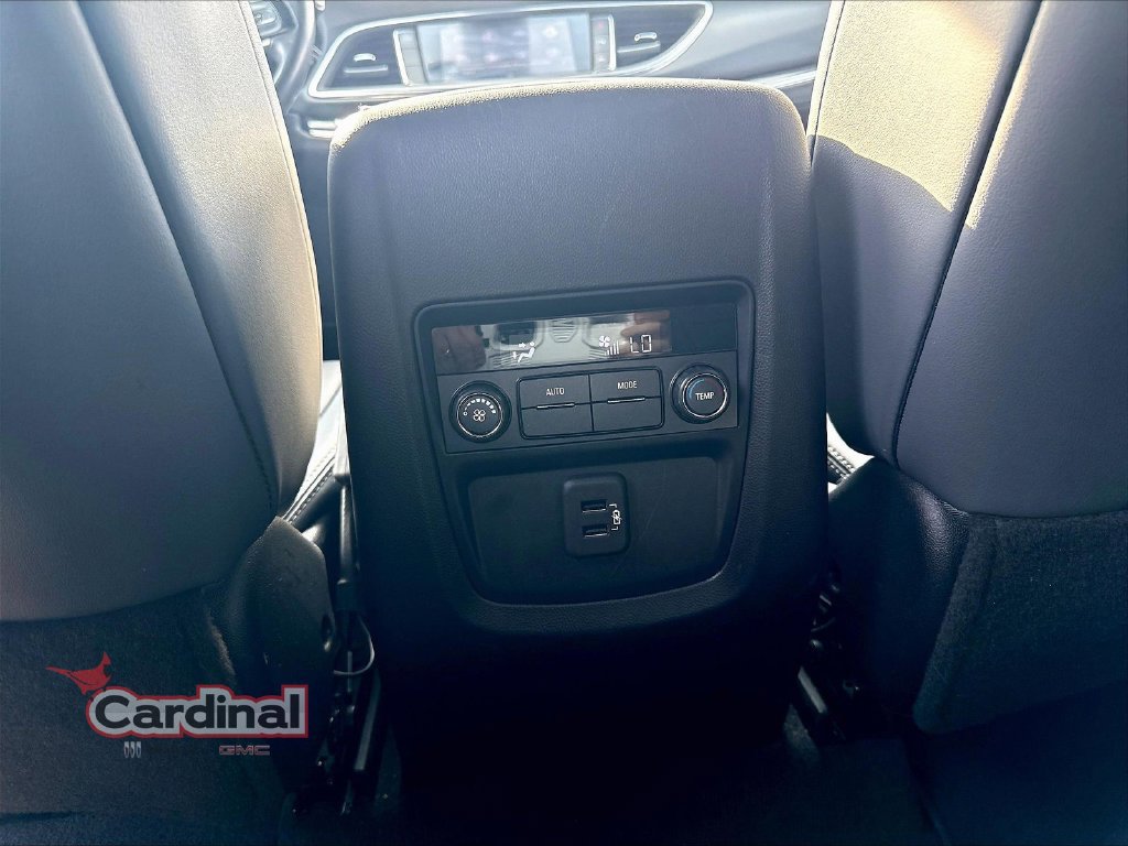 Used 2023 Buick Enclave Essence w/ Sport Touring Edition FWD image 13