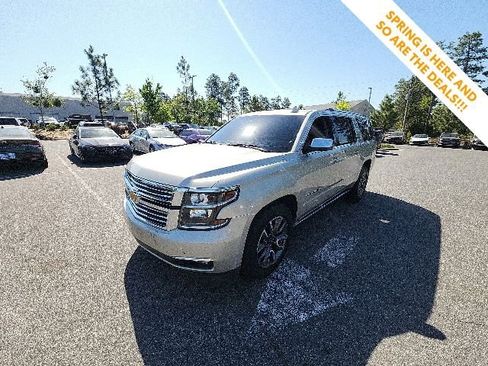 Used 2016 Chevrolet Suburban LTZ AWD/4WD image 5