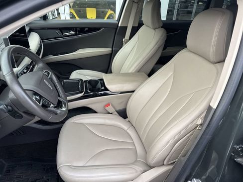 Certified 2022 Lincoln Nautilus FWD w/ Premium Package image 13