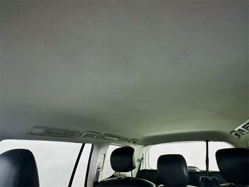 Used 2019 Nissan Armada SL image 21