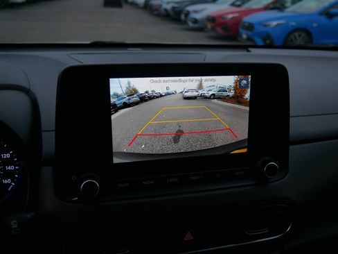 Used 2023 Hyundai Kona SEL image 32