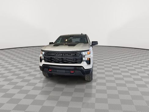 New 2026 Chevrolet Silverado 1500 Custom Trail Boss w/ LPO, Dark Essentials Package AWD/4WD image 4