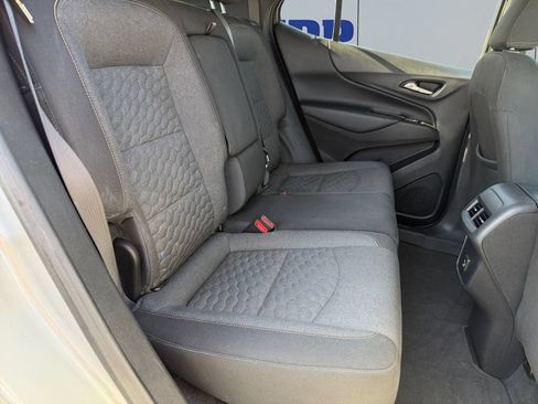 Used 2021 Chevrolet Equinox LT AWD/4WD image 18