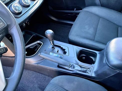 Used 2017 Toyota RAV4 LE image 16