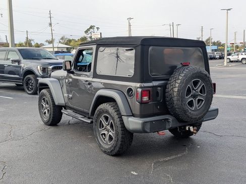 Used 2019 Jeep Wrangler Sport image 7