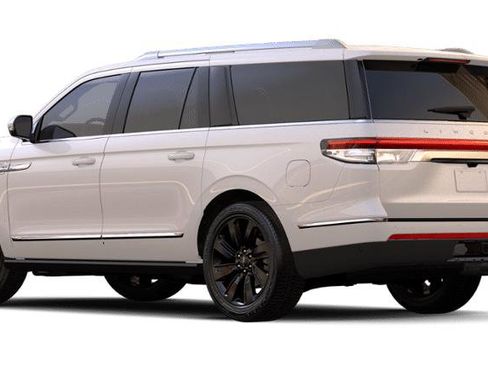 New 2023 Lincoln Navigator L Reserve image 25