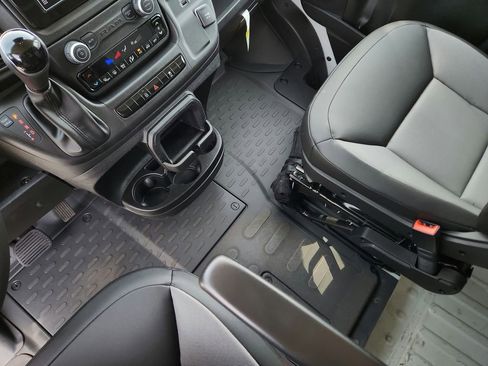 Used 2026 RAM ProMaster 2500 w/ Convenience Group FWD image 13