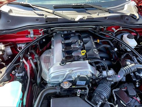 Certified 2025 MAZDA MX-5 Miata RF Club RWD image 9